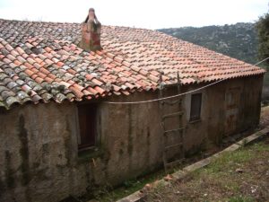 L'Agnunesa, edificio centrale: prima